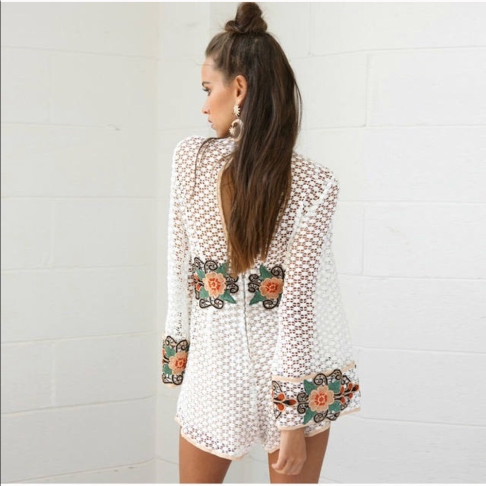 White floral romper! - Picture 2 of 7